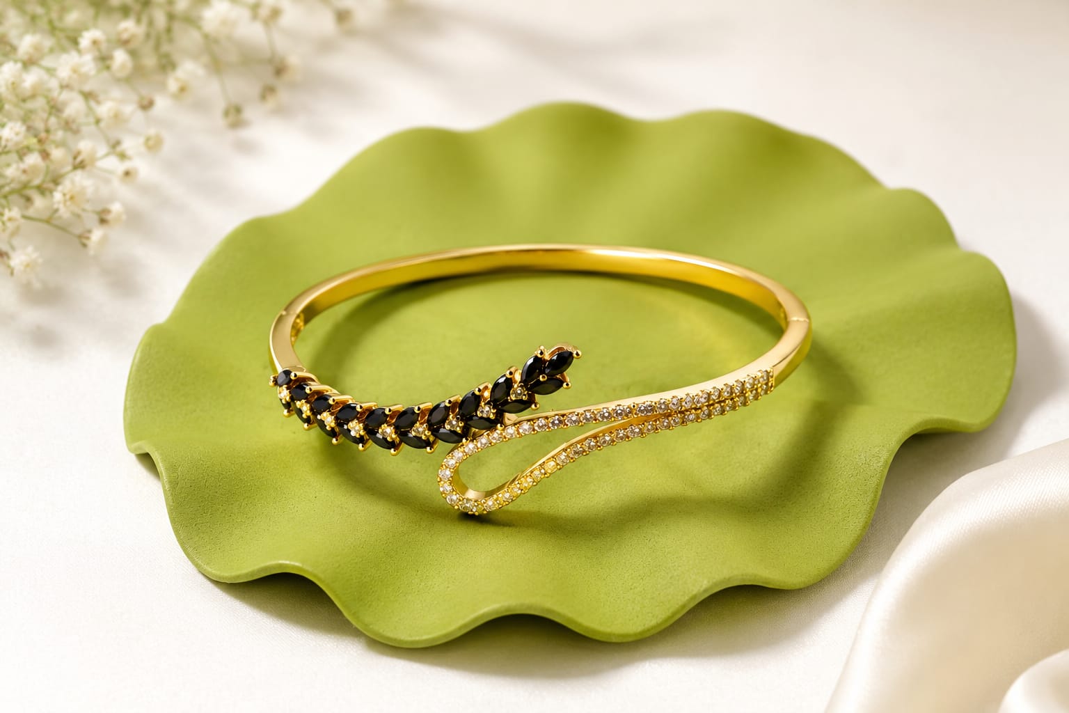 Elara Black Crystal Bracelet